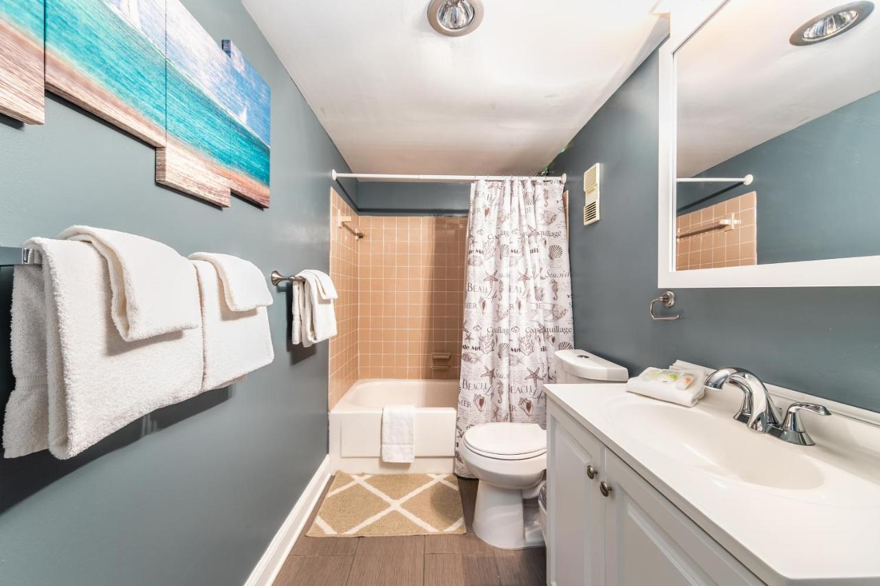 The Quay Condos Ocean City Room photo